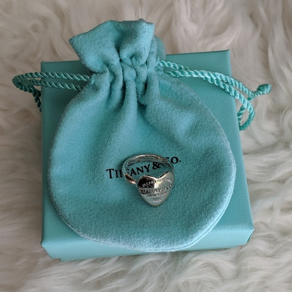Tiffany & Co. Jewelry - 💍Tiffany & Co "Return to Tiffany" ring